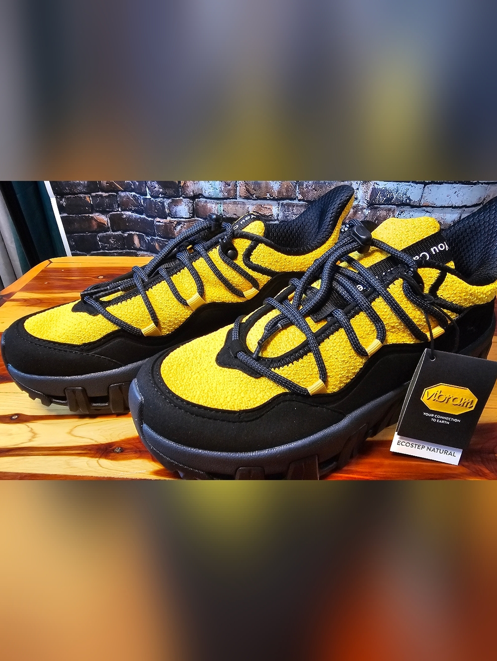 P448 Vibram Chunky Sneakers Bold Yellow Black Trail Style Shoes Women’s 9.5 NWT